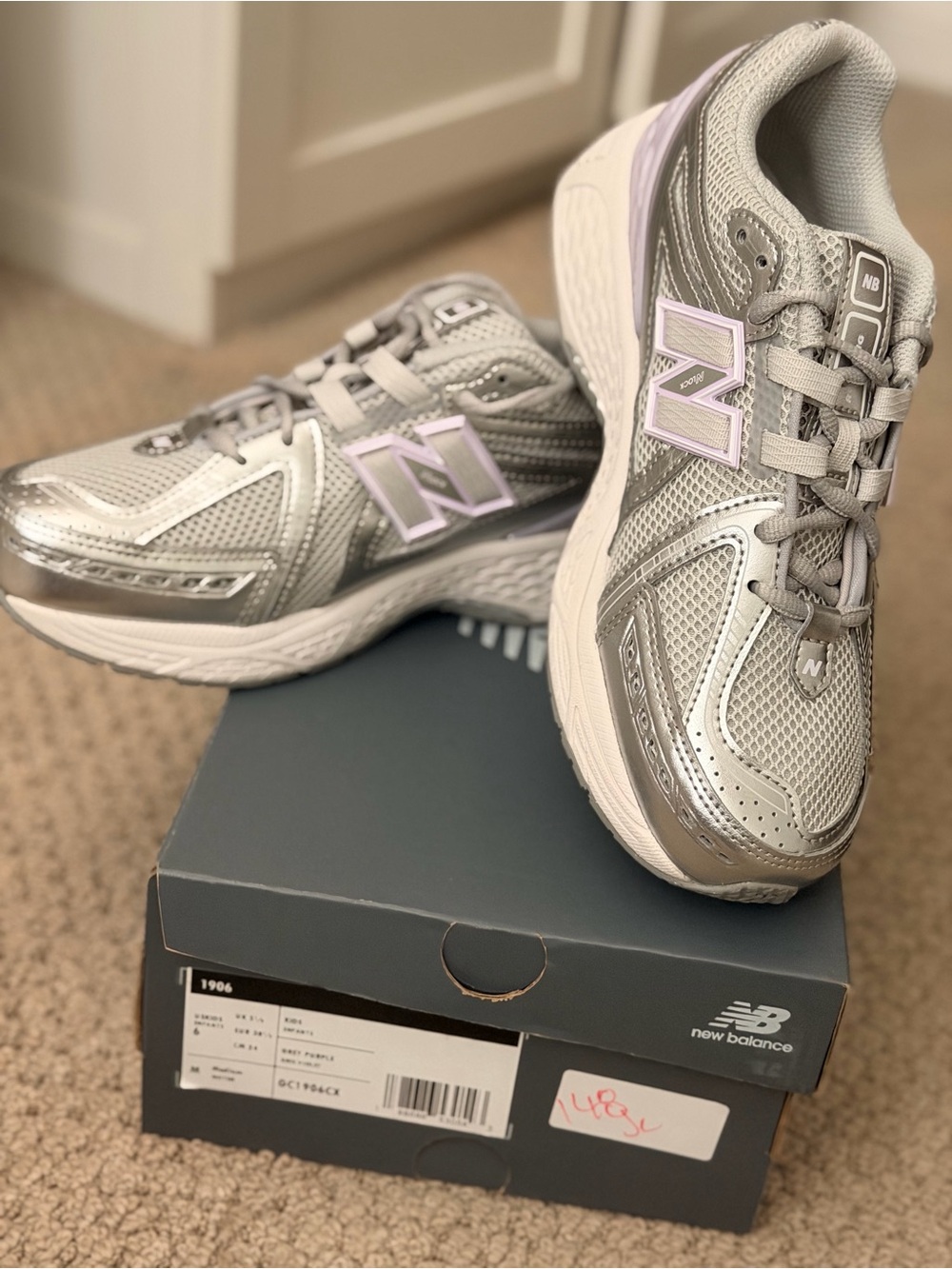 New Balance 1906 R size 7.5  Women's Silver and Light Purple